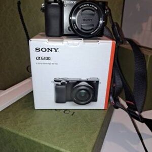 Sony ox6100 Camera